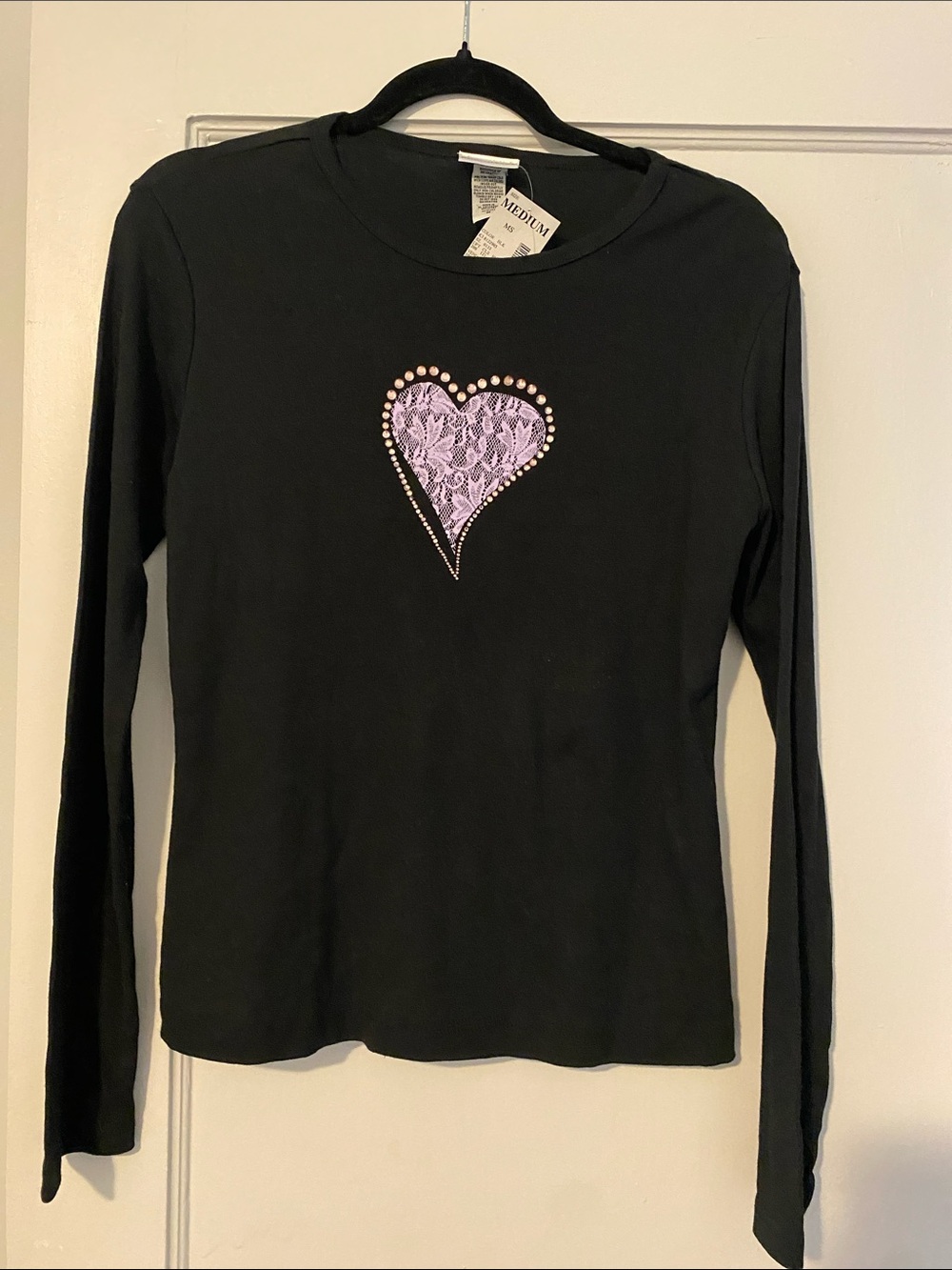 Fashion Bug - Y2K - Medium Long Sleeve Tee - heart trimmed in rhinestones NWT